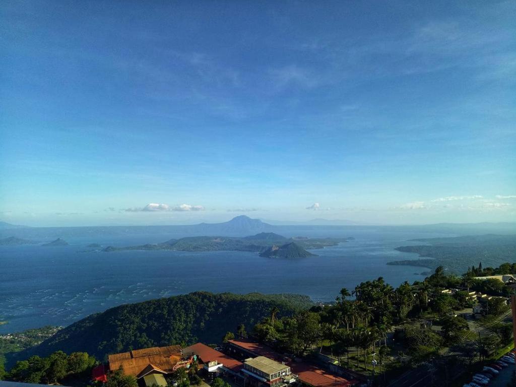 Cityland Tagaytay Taal Lake View City View Free Pool Parking Studios With Balcony Are City View Tagaytay City Eksteriør billede