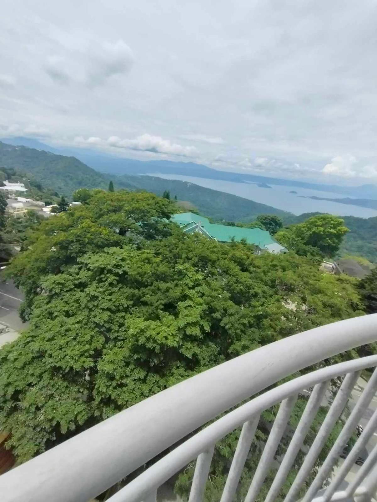 Cityland Tagaytay Taal Lake View City View Free Pool Parking Studios With Balcony Are City View Tagaytay City Eksteriør billede